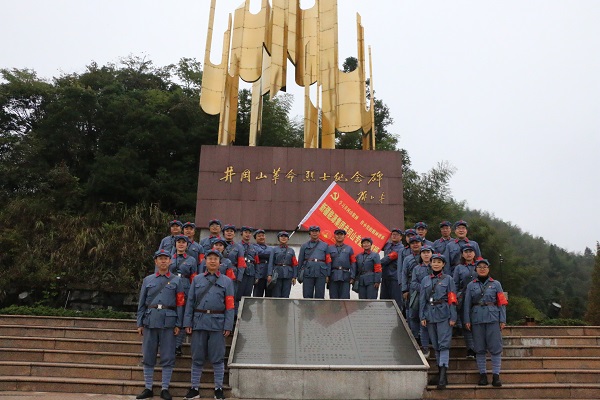 [图文]突出事情重点、实验多措并举 扎实推进新时代工业工人步队建设刷新-狮子会游戏