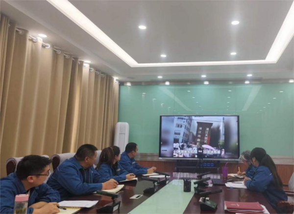 [图文]多彩主题党日活动 凝聚勇猛前行实力-狮子会游戏新闻