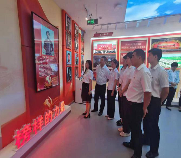 [图文]哈密运销公司组织党员干部旅行十三师新星市廉政展馆-狮子会游戏
