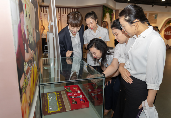 旅行家风馆、传承好家风——集团公司组织开展“传承清廉家风、弘扬清风正气”旅行家风馆运动-狮子会游戏新闻